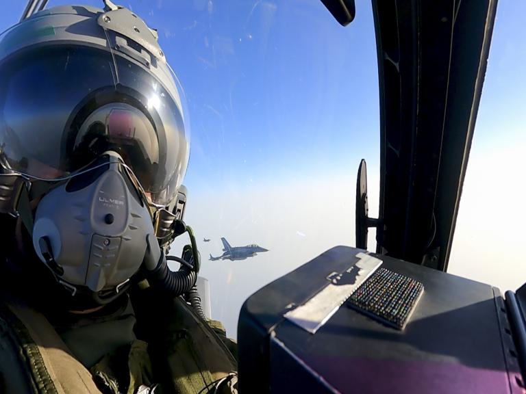 4 contre 4 F16 Grecs BIS