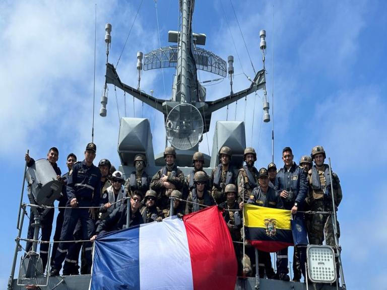 JDA - La mission Jeanne d’Arc réalise des exercices conjoints avec la marine Equatorienne 