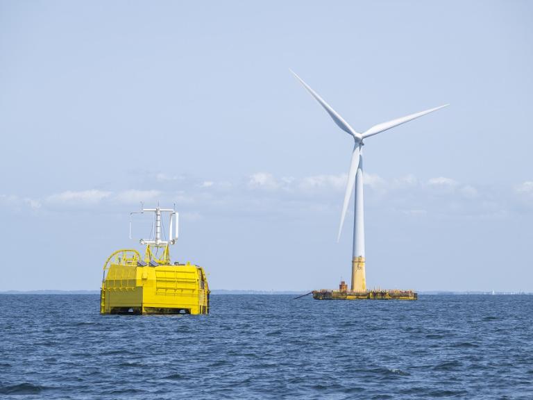 Éolienne en mer